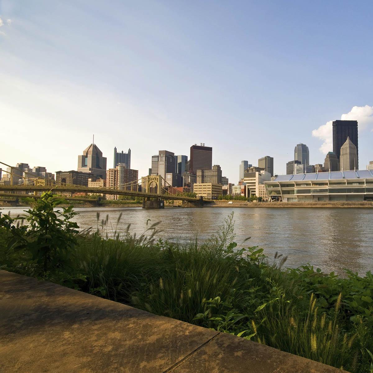 Photo of the Pittsburgh skyline and river